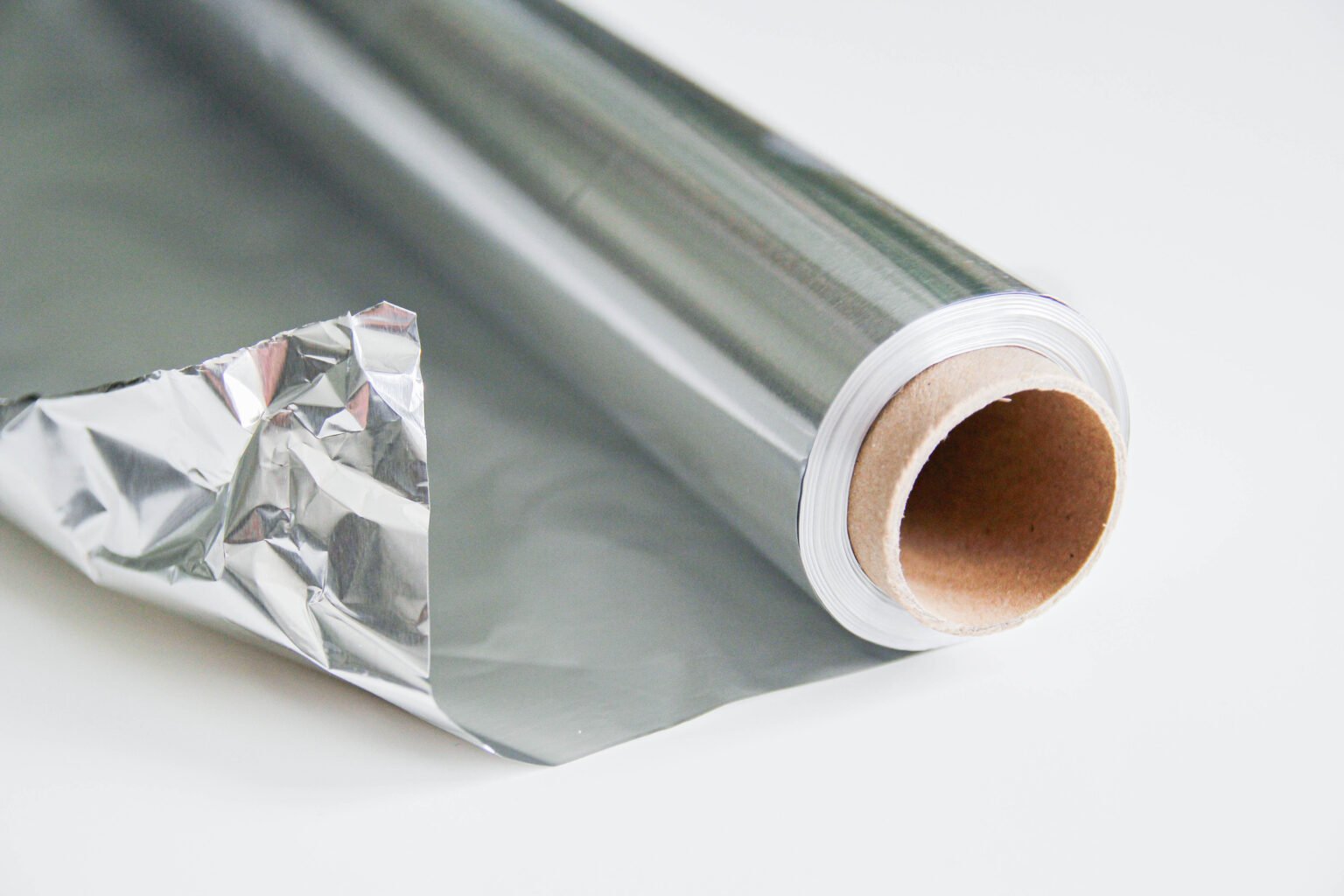 Papel de horno o aluminio en la freidora de aire: rollo de papel de aluminio